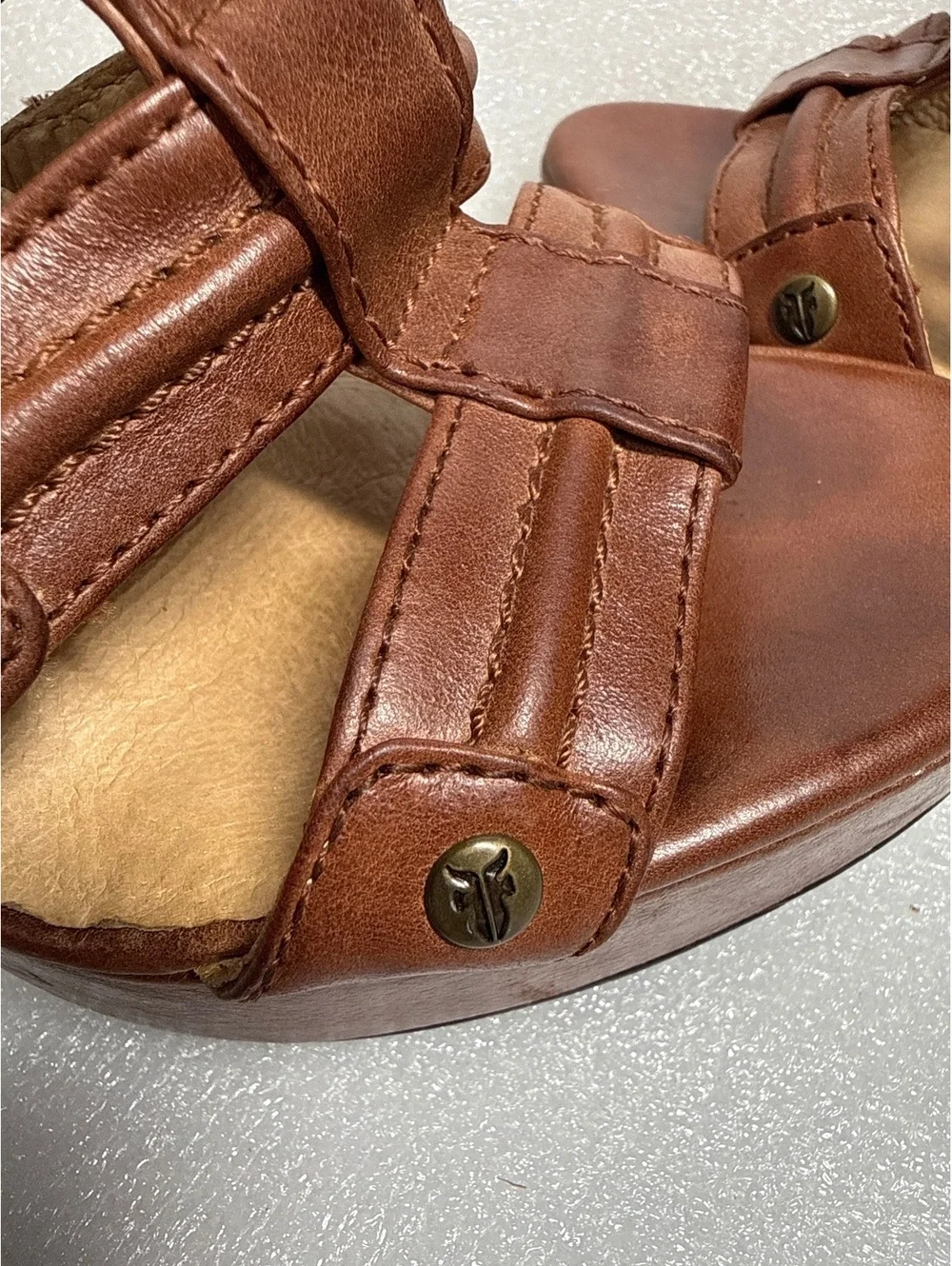 Frye Brown Leather Platform Heeled Sandals Strappy Buckle Women’s Size 7.5